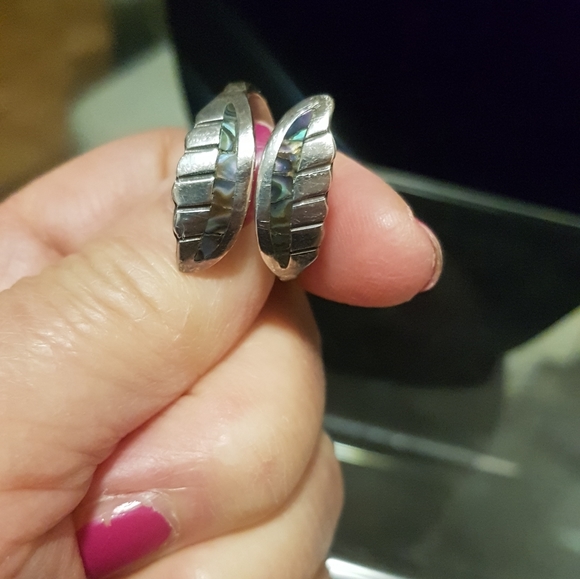 Vtg. Sterling Silver  Leaf Motiff  Ring - Picture 2 of 5